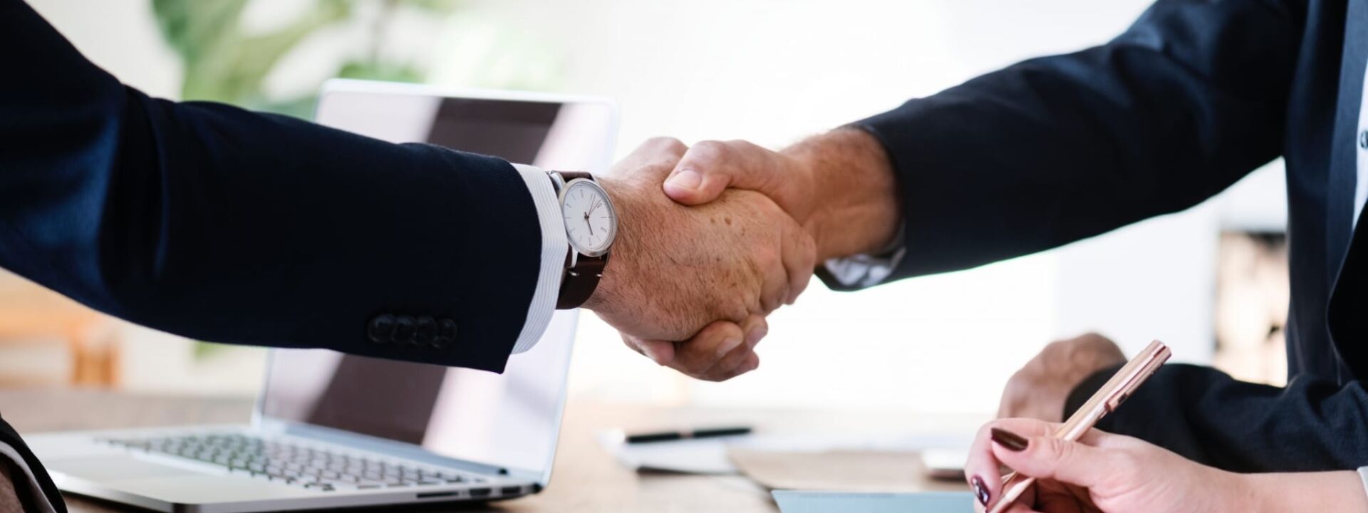 agreement business businessmen 886465 e1593694011303 scaled